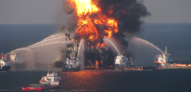 Volume 1 covers events leading up to the explosion and fire, and volume 2 contains critical technical analyses of the blowout preventer